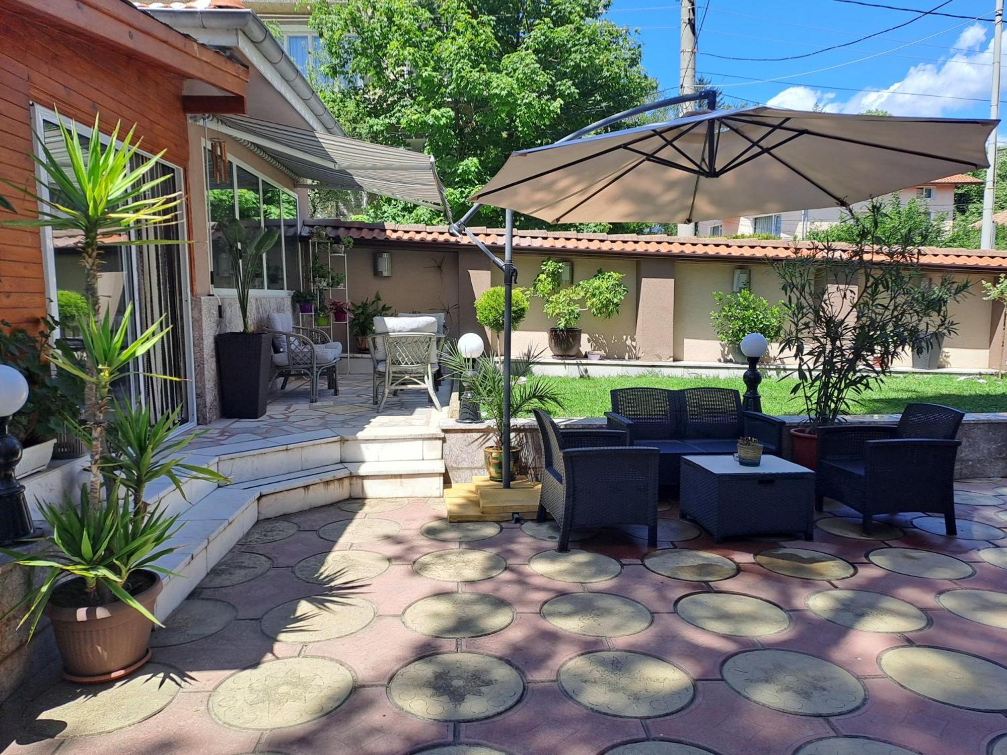 Приятелската Къща Hotell Velingrad Exteriör bild